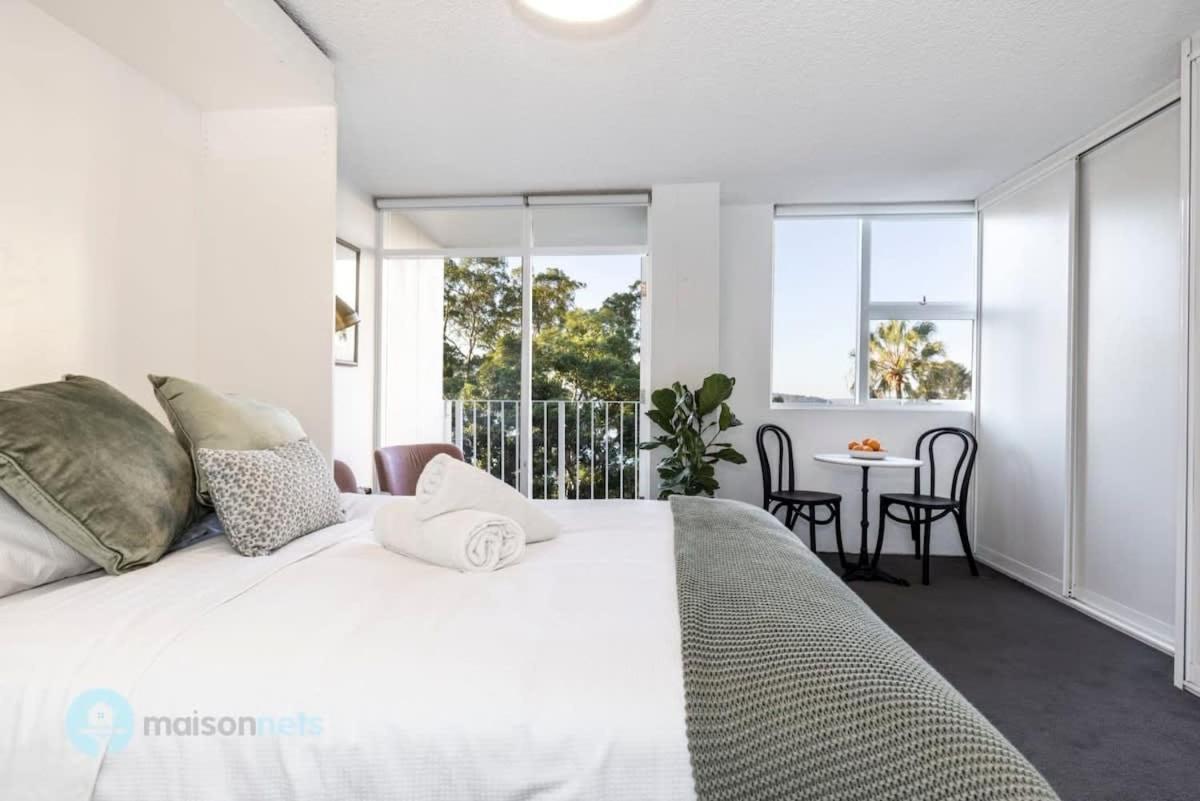 Studio Apt With Parking Balcony & Water Views Sydney Kültér fotó