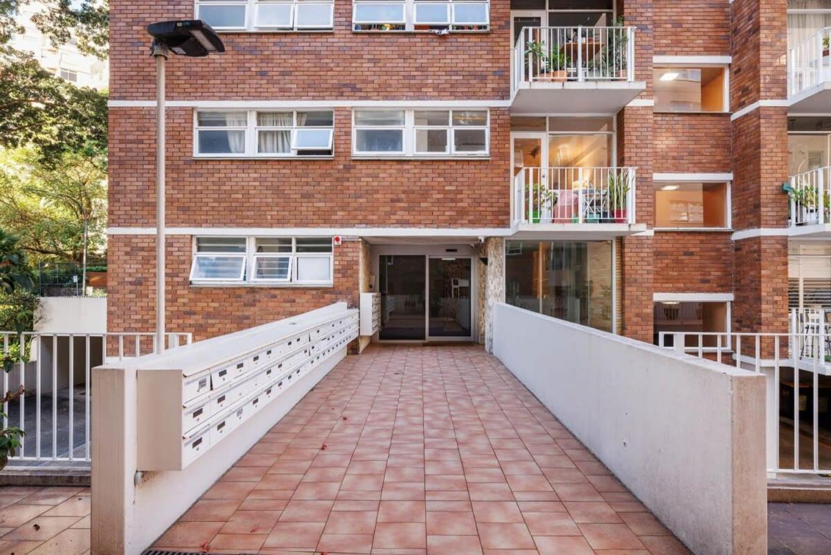 Studio Apt With Parking Balcony & Water Views Sydney Kültér fotó